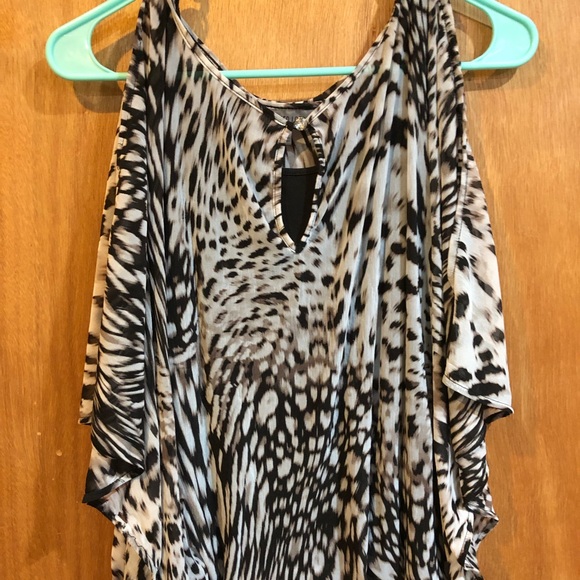 Shirts/ Blouses - Picture 5 of 7